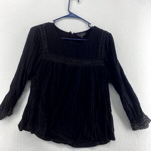 Lucky Brand Black Long Sleeve‎ Embroidered Blouse Buttoned Back Womens Size XS